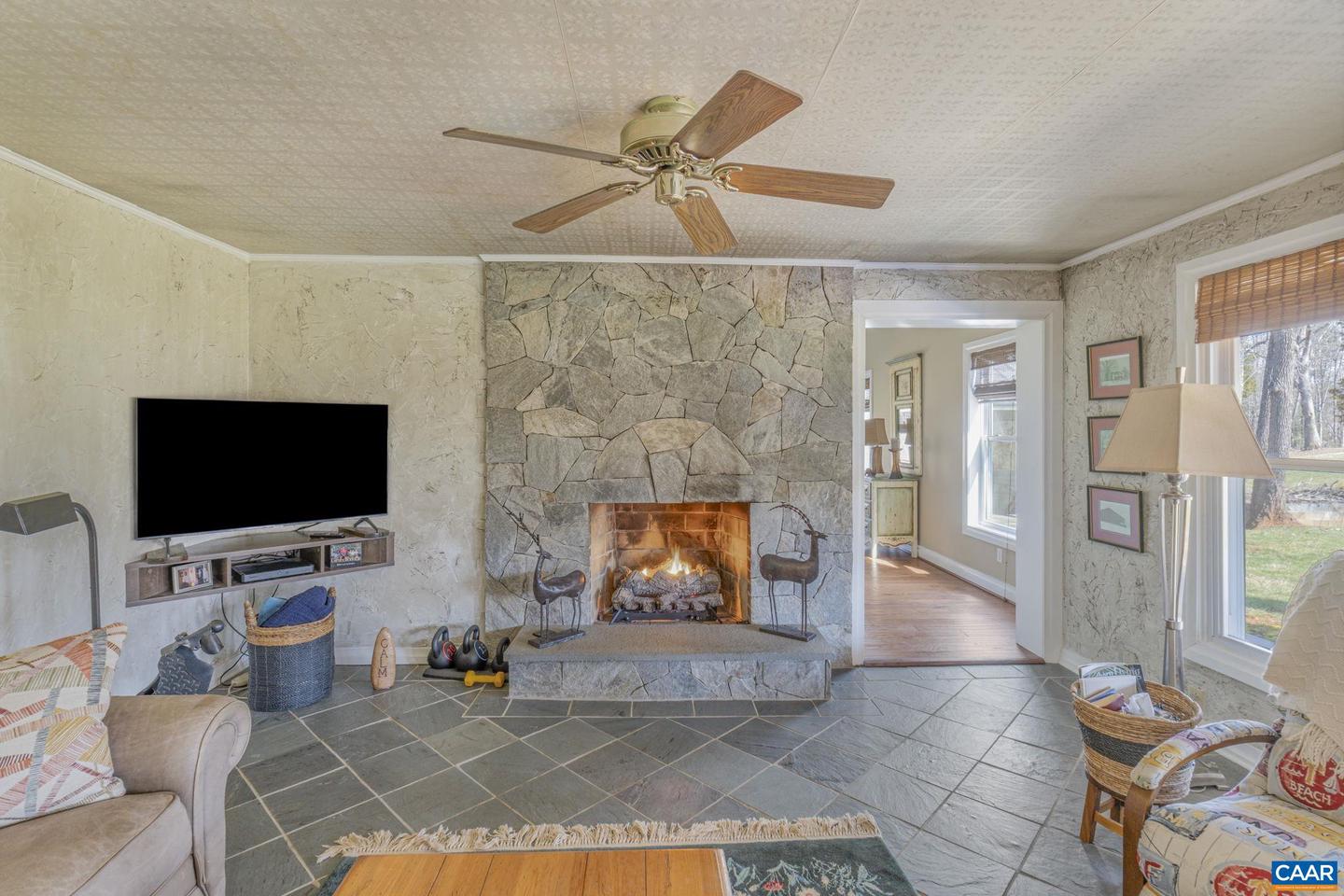 1353 BANTON SHOP RD, DILLWYN, Virginia 23936, 4 Bedrooms Bedrooms, ,3 BathroomsBathrooms,Residential,For Sale,1353 BANTON SHOP RD,662027 MLS # 662027