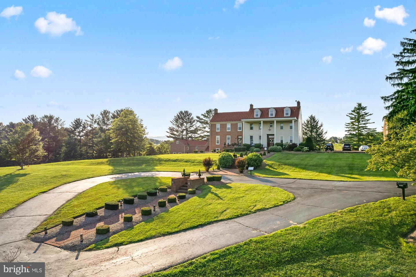 15164 BERLIN TPKE, PURCELLVILLE, Virginia 20132, 6 Bedrooms Bedrooms, 23 Rooms Rooms,4 BathroomsBathrooms,Residential,For Sale,15164 BERLIN TPKE,VALO2116182 MLS # VALO2116182