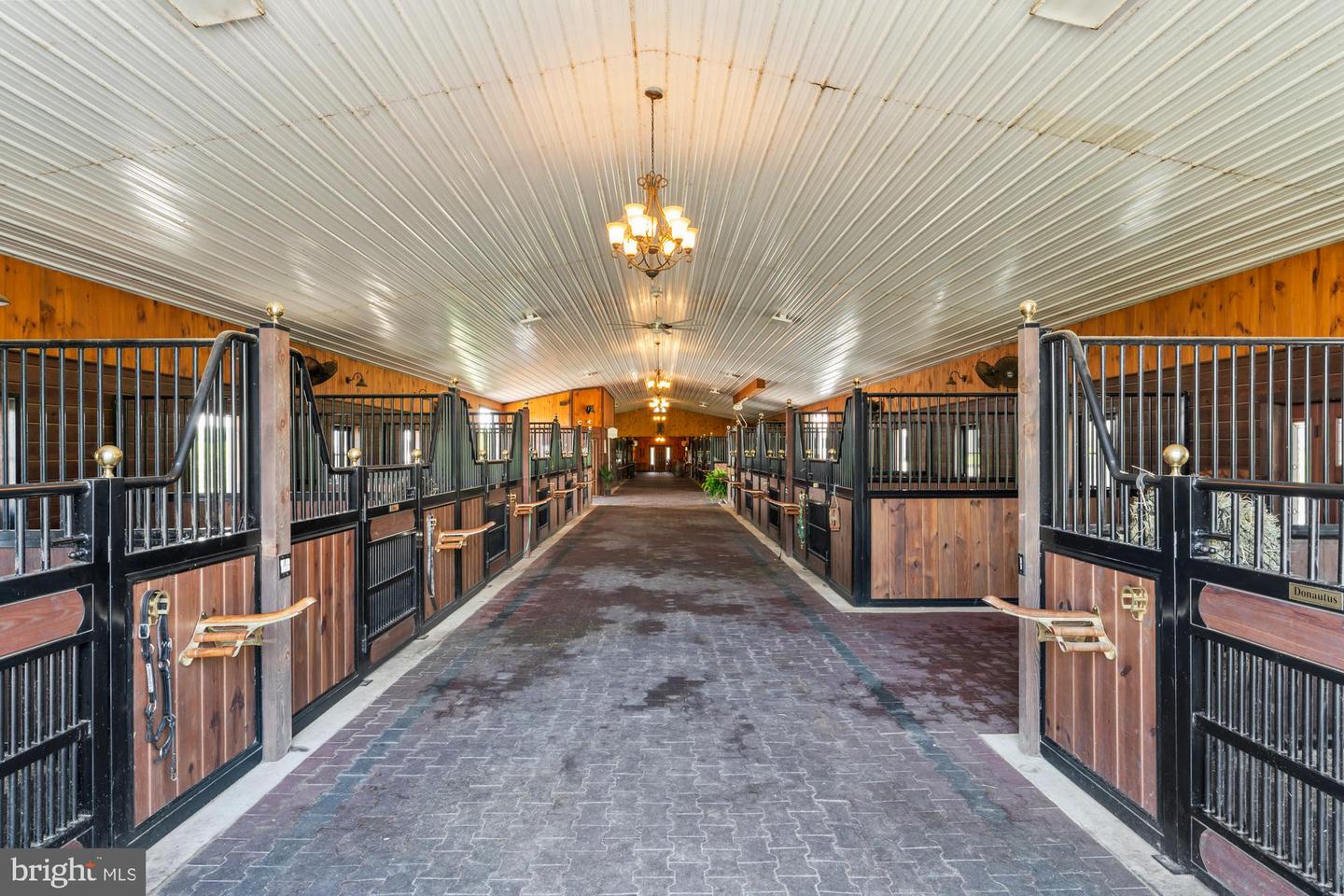 15164 BERLIN TPKE, PURCELLVILLE, Virginia 20132, 6 Bedrooms Bedrooms, 23 Rooms Rooms,4 BathroomsBathrooms,Residential,For Sale,15164 BERLIN TPKE,VALO2116182 MLS # VALO2116182