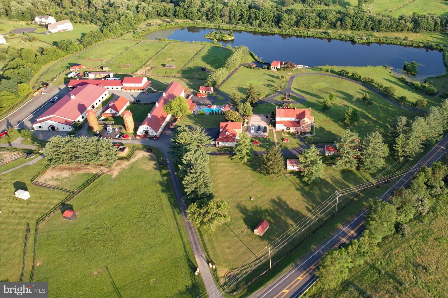 15164 BERLIN TPKE, PURCELLVILLE, Virginia 20132, 6 Bedrooms Bedrooms, 23 Rooms Rooms,4 BathroomsBathrooms,Residential,For Sale,15164 BERLIN TPKE,VALO2116182 MLS # VALO2116182