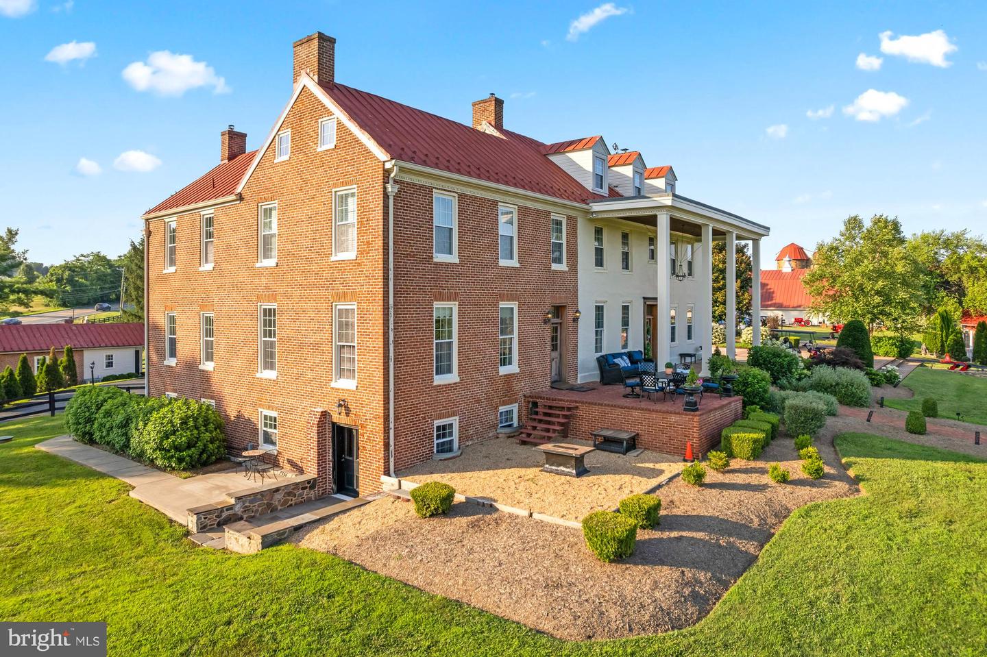 15164 BERLIN TPKE, PURCELLVILLE, Virginia 20132, 6 Bedrooms Bedrooms, 23 Rooms Rooms,4 BathroomsBathrooms,Residential,For Sale,15164 BERLIN TPKE,VALO2116182 MLS # VALO2116182