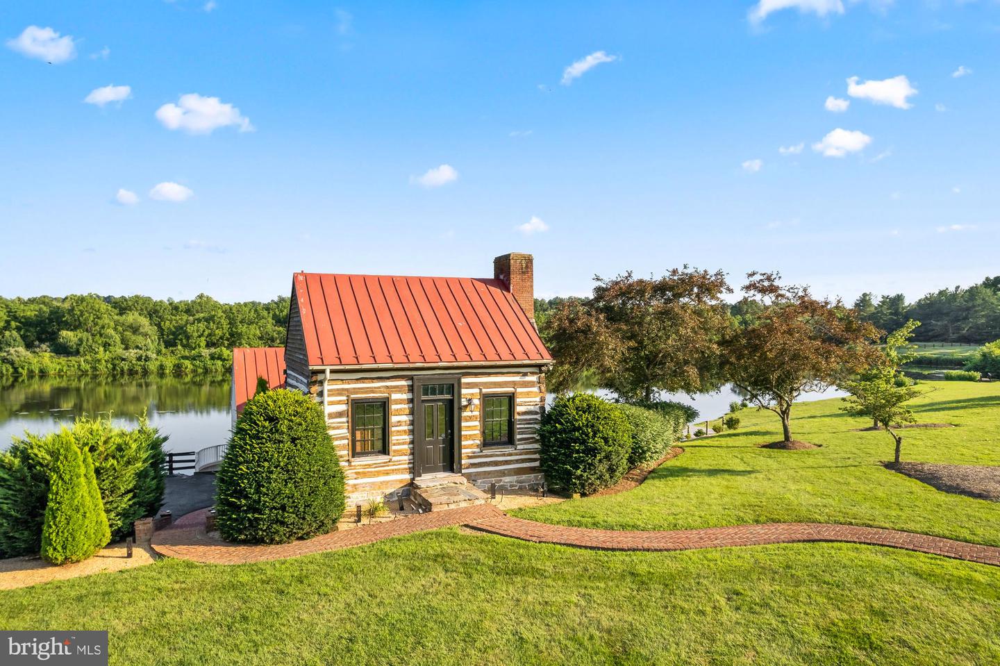 15164 BERLIN TPKE, PURCELLVILLE, Virginia 20132, 6 Bedrooms Bedrooms, 23 Rooms Rooms,4 BathroomsBathrooms,Residential,For Sale,15164 BERLIN TPKE,VALO2116182 MLS # VALO2116182