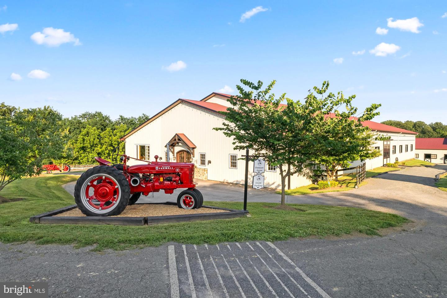 15164 BERLIN TPKE, PURCELLVILLE, Virginia 20132, 6 Bedrooms Bedrooms, 23 Rooms Rooms,4 BathroomsBathrooms,Residential,For Sale,15164 BERLIN TPKE,VALO2116182 MLS # VALO2116182