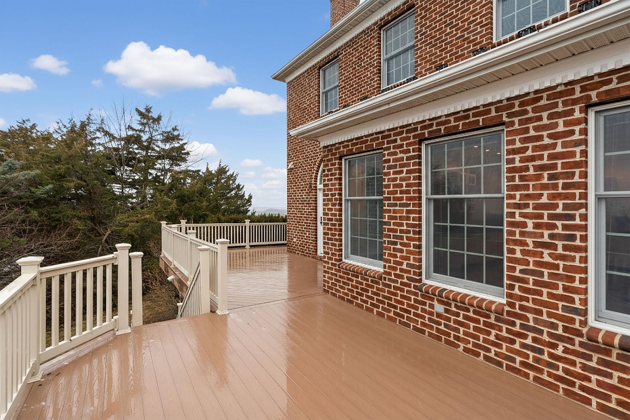 3 WALNUT VALLEY LN, WEYERS CAVE, Virginia 24486, 4 Bedrooms Bedrooms, ,3 BathroomsBathrooms,Residential,14,3 WALNUT VALLEY LN,673437 MLS # 673437