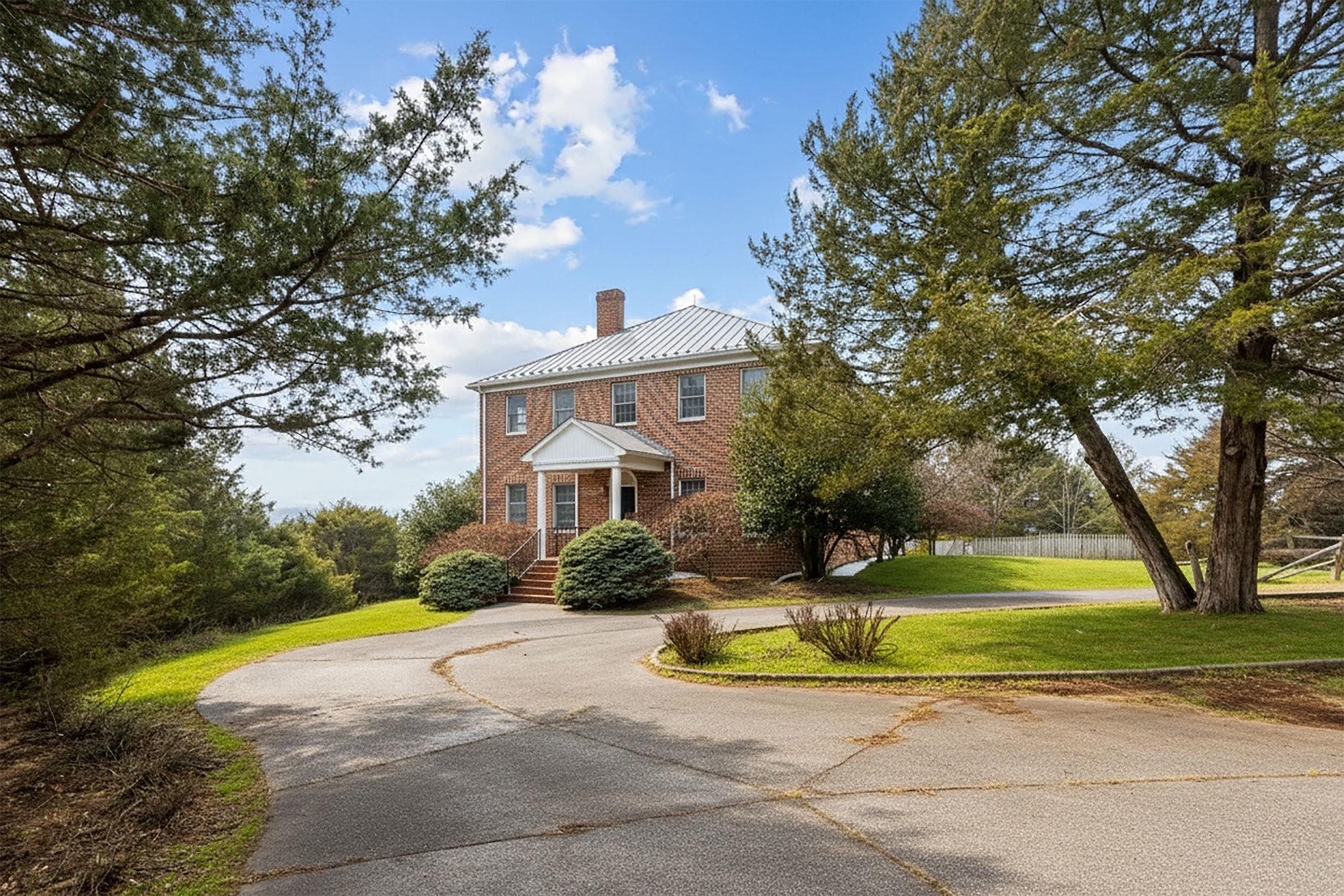 3 WALNUT VALLEY LN, WEYERS CAVE, Virginia 24486, 4 Bedrooms Bedrooms, ,3 BathroomsBathrooms,Residential,14,3 WALNUT VALLEY LN,673437 MLS # 673437