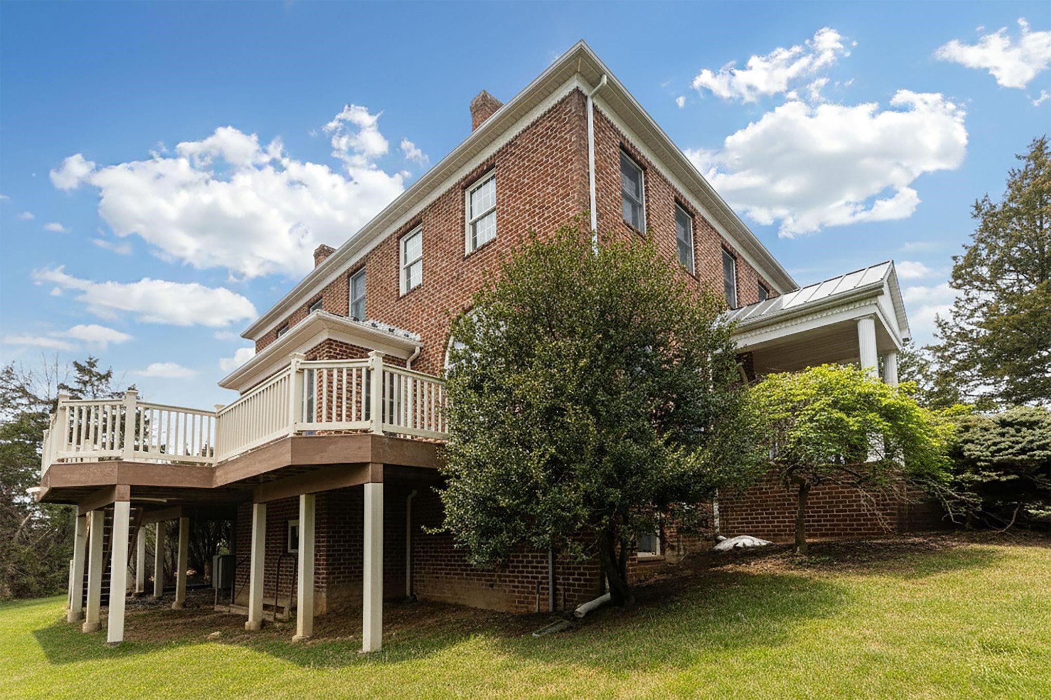 3 WALNUT VALLEY LN, WEYERS CAVE, Virginia 24486, 4 Bedrooms Bedrooms, ,3 BathroomsBathrooms,Residential,14,3 WALNUT VALLEY LN,673437 MLS # 673437