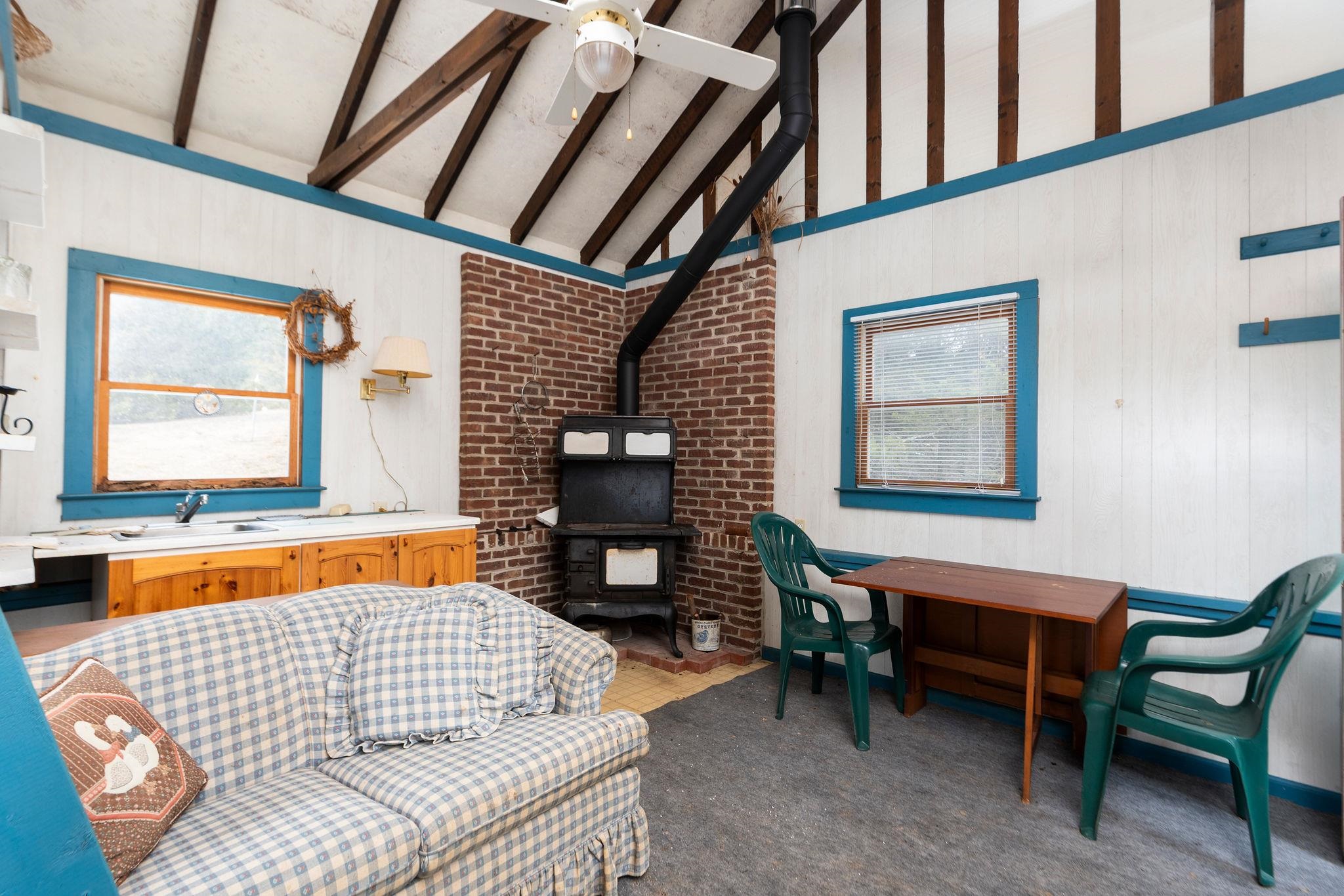 3 WALNUT VALLEY LN, WEYERS CAVE, Virginia 24486, 4 Bedrooms Bedrooms, ,3 BathroomsBathrooms,Residential,14,3 WALNUT VALLEY LN,673437 MLS # 673437