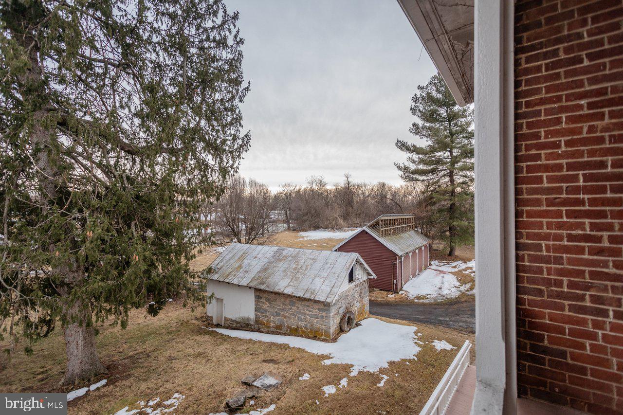 17442 EVERGREEN VALLEY RD, TIMBERVILLE, Virginia 22853, 6 Bedrooms Bedrooms, ,3 BathroomsBathrooms,Residential,For Sale,17442 EVERGREEN VALLEY RD,VARO2002846 MLS # VARO2002846