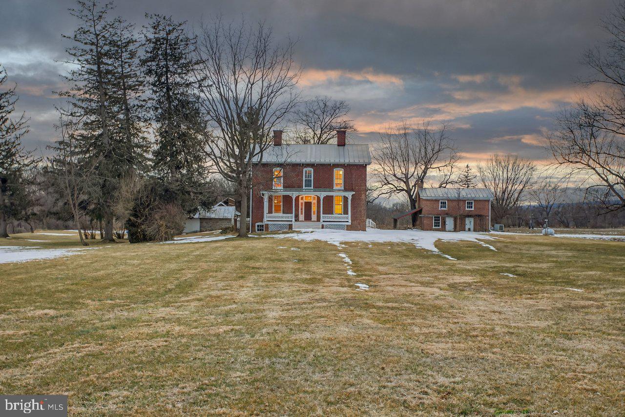 17442 EVERGREEN VALLEY RD, TIMBERVILLE, Virginia 22853, 6 Bedrooms Bedrooms, ,3 BathroomsBathrooms,Residential,For Sale,17442 EVERGREEN VALLEY RD,VARO2002846 MLS # VARO2002846