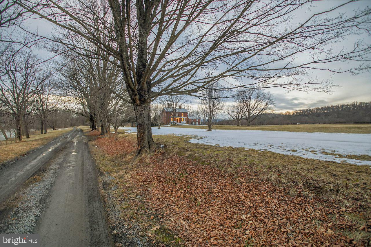 17442 EVERGREEN VALLEY RD, TIMBERVILLE, Virginia 22853, 6 Bedrooms Bedrooms, ,3 BathroomsBathrooms,Residential,For Sale,17442 EVERGREEN VALLEY RD,VARO2002846 MLS # VARO2002846