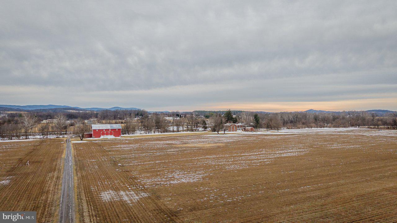 17442 EVERGREEN VALLEY RD, TIMBERVILLE, Virginia 22853, 6 Bedrooms Bedrooms, ,3 BathroomsBathrooms,Residential,For Sale,17442 EVERGREEN VALLEY RD,VARO2002846 MLS # VARO2002846