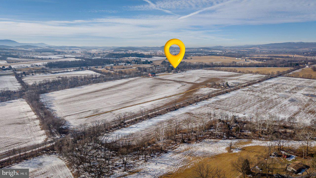 17442 EVERGREEN VALLEY RD, TIMBERVILLE, Virginia 22853, 6 Bedrooms Bedrooms, ,3 BathroomsBathrooms,Residential,For Sale,17442 EVERGREEN VALLEY RD,VARO2002846 MLS # VARO2002846