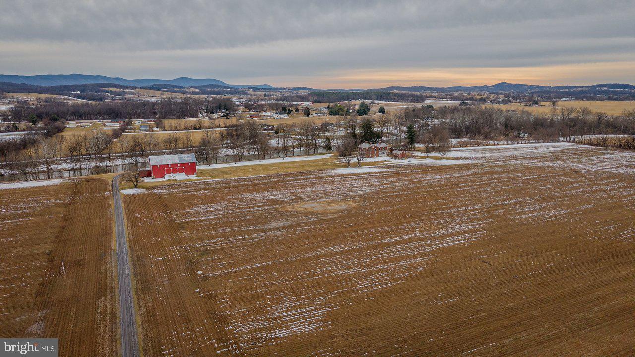 17442 EVERGREEN VALLEY RD, TIMBERVILLE, Virginia 22853, 6 Bedrooms Bedrooms, ,3 BathroomsBathrooms,Residential,For Sale,17442 EVERGREEN VALLEY RD,VARO2002846 MLS # VARO2002846