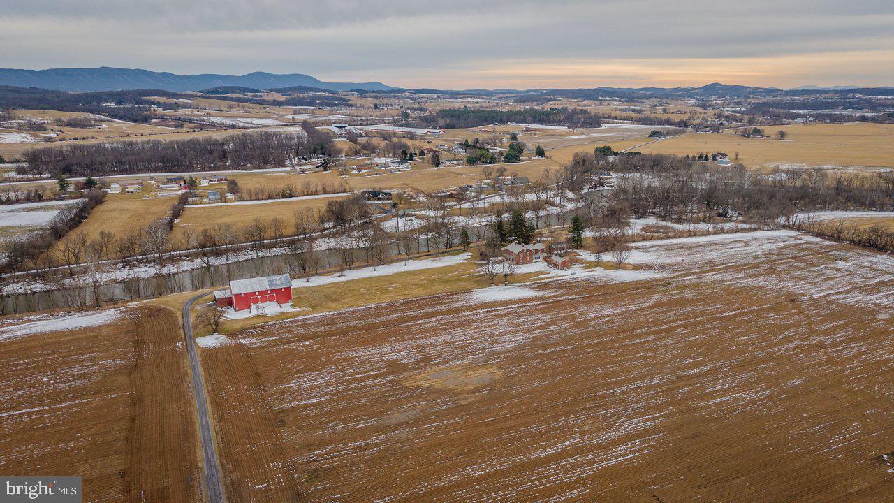 17442 EVERGREEN VALLEY RD, TIMBERVILLE, Virginia 22853, 6 Bedrooms Bedrooms, ,3 BathroomsBathrooms,Residential,For Sale,17442 EVERGREEN VALLEY RD,VARO2002846 MLS # VARO2002846