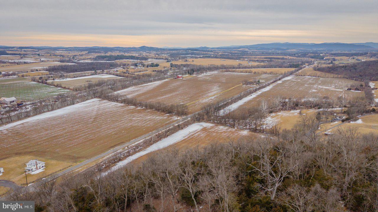 17442 EVERGREEN VALLEY RD, TIMBERVILLE, Virginia 22853, 6 Bedrooms Bedrooms, ,3 BathroomsBathrooms,Residential,For Sale,17442 EVERGREEN VALLEY RD,VARO2002846 MLS # VARO2002846