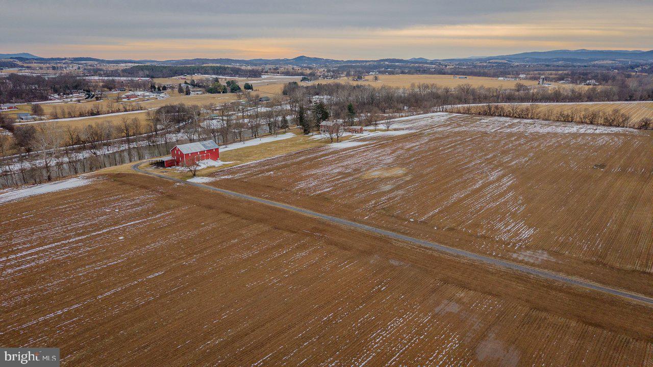 17442 EVERGREEN VALLEY RD, TIMBERVILLE, Virginia 22853, 6 Bedrooms Bedrooms, ,3 BathroomsBathrooms,Residential,For Sale,17442 EVERGREEN VALLEY RD,VARO2002846 MLS # VARO2002846