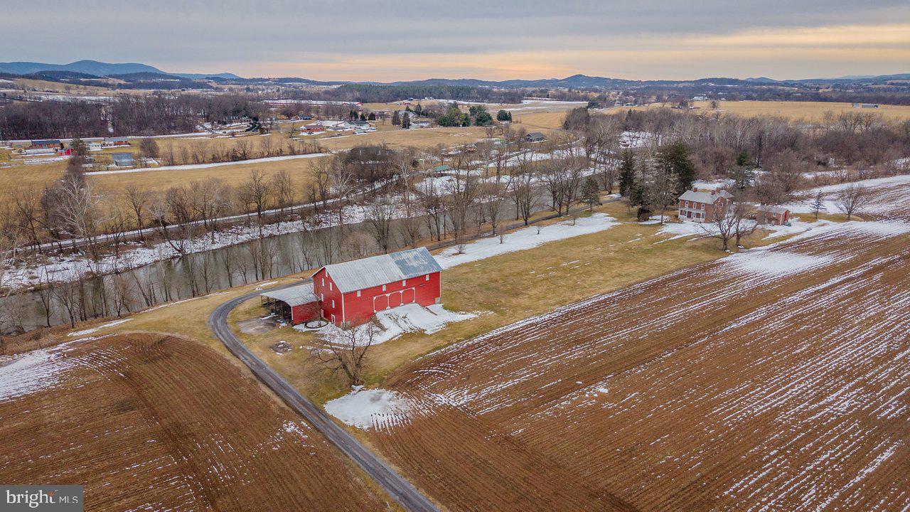 17442 EVERGREEN VALLEY RD, TIMBERVILLE, Virginia 22853, 6 Bedrooms Bedrooms, ,3 BathroomsBathrooms,Residential,For Sale,17442 EVERGREEN VALLEY RD,VARO2002846 MLS # VARO2002846