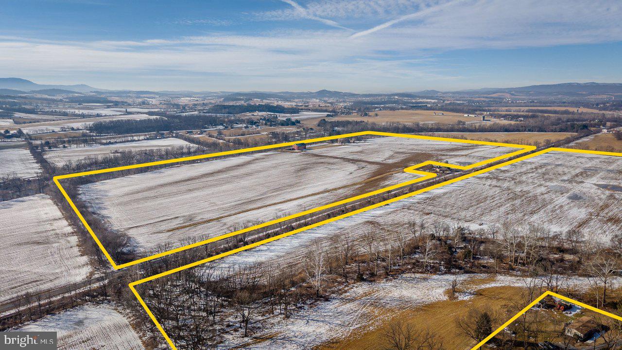 17442 EVERGREEN VALLEY RD, TIMBERVILLE, Virginia 22853, 6 Bedrooms Bedrooms, ,3 BathroomsBathrooms,Residential,For Sale,17442 EVERGREEN VALLEY RD,VARO2002846 MLS # VARO2002846