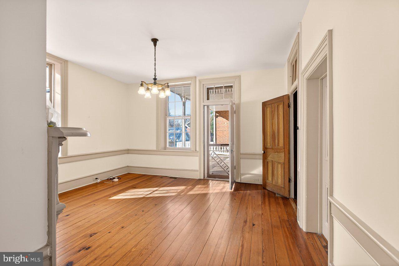 17442 EVERGREEN VALLEY RD, TIMBERVILLE, Virginia 22853, 6 Bedrooms Bedrooms, ,3 BathroomsBathrooms,Residential,For Sale,17442 EVERGREEN VALLEY RD,VARO2002846 MLS # VARO2002846