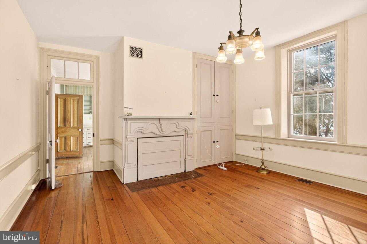 17442 EVERGREEN VALLEY RD, TIMBERVILLE, Virginia 22853, 6 Bedrooms Bedrooms, ,3 BathroomsBathrooms,Residential,For Sale,17442 EVERGREEN VALLEY RD,VARO2002846 MLS # VARO2002846