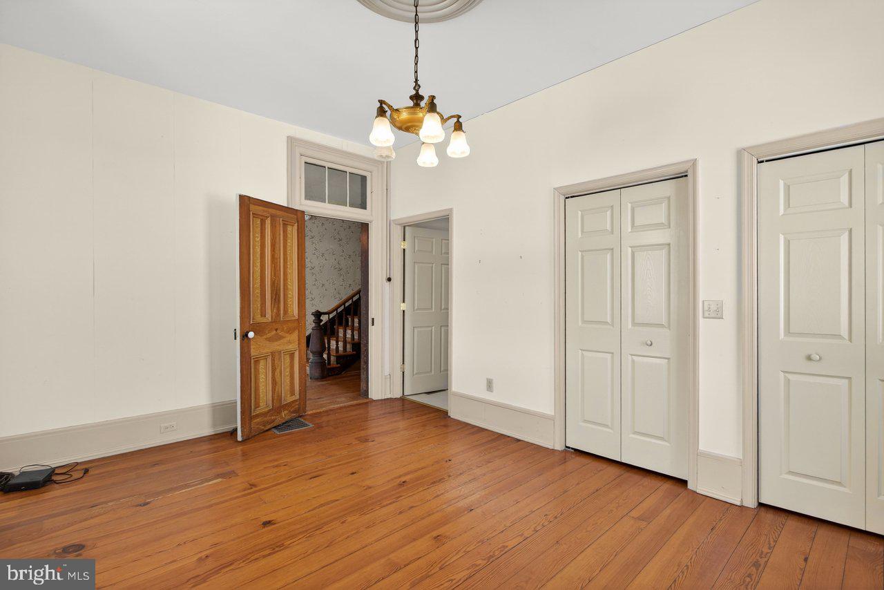 17442 EVERGREEN VALLEY RD, TIMBERVILLE, Virginia 22853, 6 Bedrooms Bedrooms, ,3 BathroomsBathrooms,Residential,For Sale,17442 EVERGREEN VALLEY RD,VARO2002846 MLS # VARO2002846