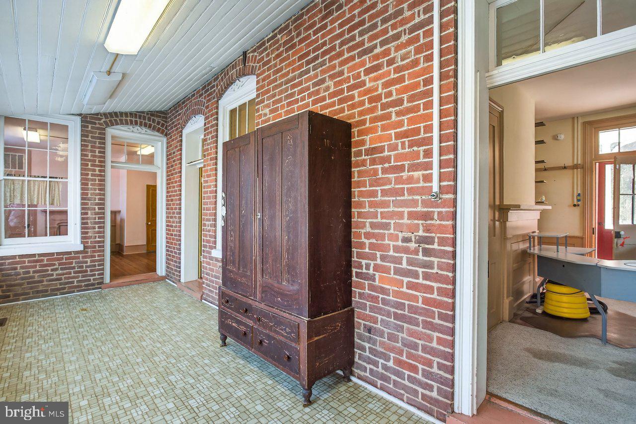 17442 EVERGREEN VALLEY RD, TIMBERVILLE, Virginia 22853, 6 Bedrooms Bedrooms, ,3 BathroomsBathrooms,Residential,For Sale,17442 EVERGREEN VALLEY RD,VARO2002846 MLS # VARO2002846