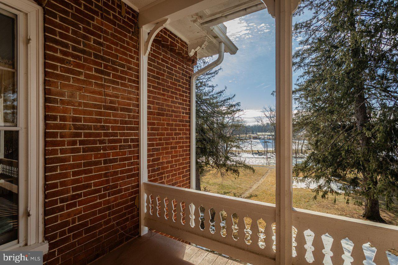 17442 EVERGREEN VALLEY RD, TIMBERVILLE, Virginia 22853, 6 Bedrooms Bedrooms, ,3 BathroomsBathrooms,Residential,For Sale,17442 EVERGREEN VALLEY RD,VARO2002846 MLS # VARO2002846