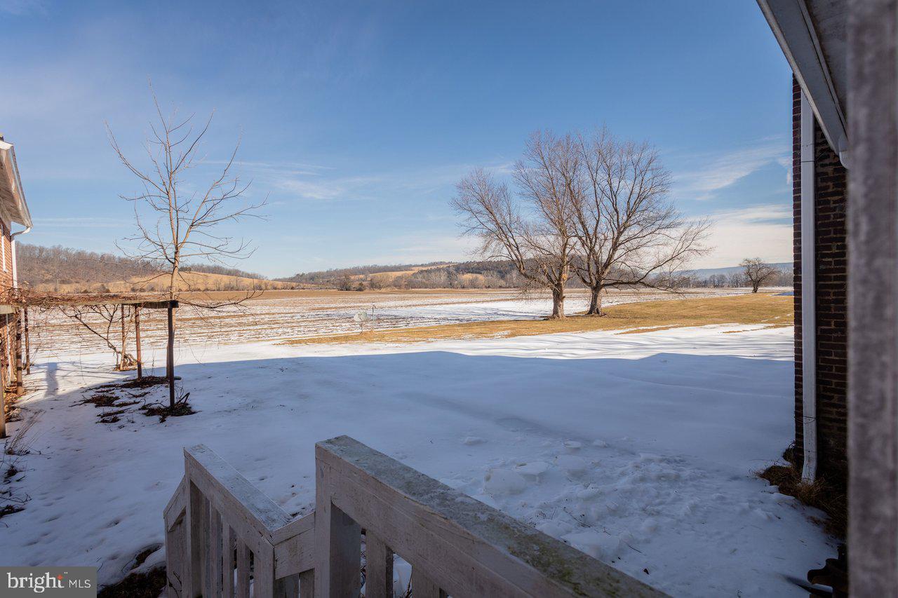 17442 EVERGREEN VALLEY RD, TIMBERVILLE, Virginia 22853, 6 Bedrooms Bedrooms, ,3 BathroomsBathrooms,Residential,For Sale,17442 EVERGREEN VALLEY RD,VARO2002846 MLS # VARO2002846