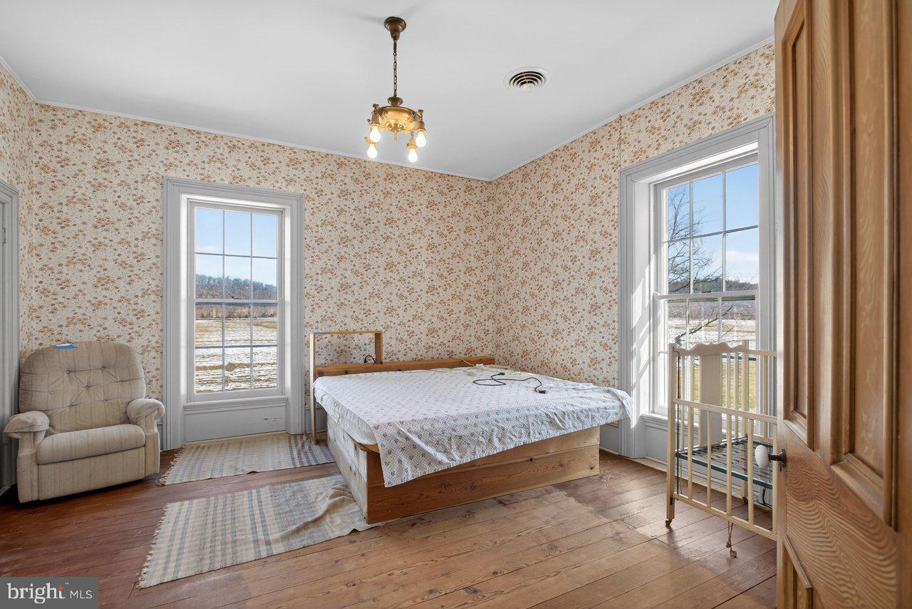 17442 EVERGREEN VALLEY RD, TIMBERVILLE, Virginia 22853, 6 Bedrooms Bedrooms, ,3 BathroomsBathrooms,Residential,For Sale,17442 EVERGREEN VALLEY RD,VARO2002846 MLS # VARO2002846