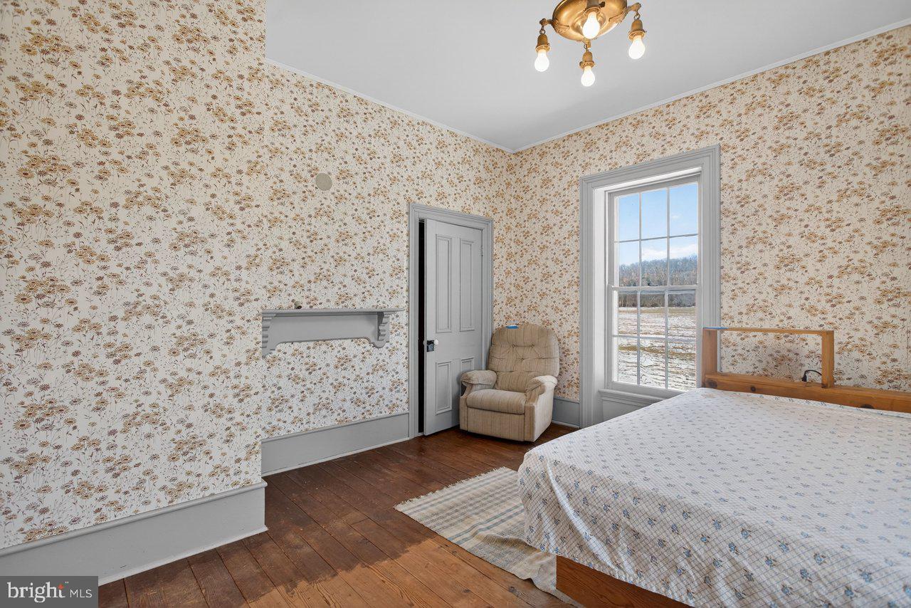 17442 EVERGREEN VALLEY RD, TIMBERVILLE, Virginia 22853, 6 Bedrooms Bedrooms, ,3 BathroomsBathrooms,Residential,For Sale,17442 EVERGREEN VALLEY RD,VARO2002846 MLS # VARO2002846