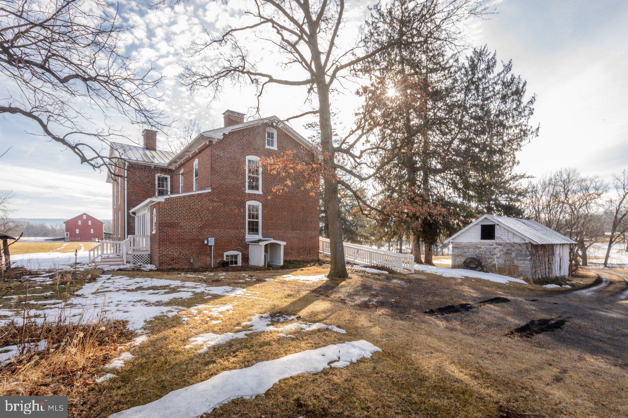 17442 EVERGREEN VALLEY RD, TIMBERVILLE, Virginia 22853, 6 Bedrooms Bedrooms, ,3 BathroomsBathrooms,Residential,For Sale,17442 EVERGREEN VALLEY RD,VARO2002846 MLS # VARO2002846