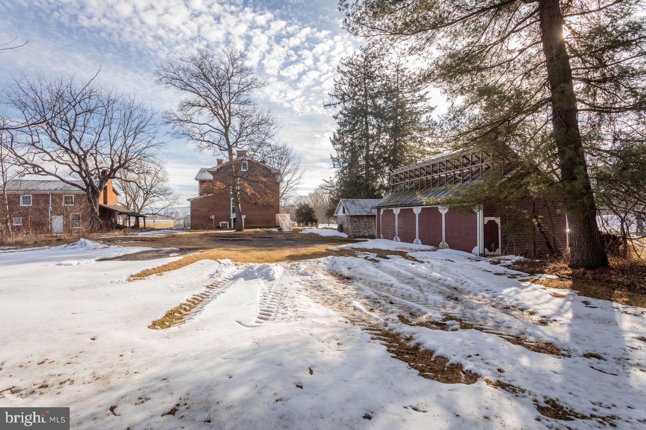 17442 EVERGREEN VALLEY RD, TIMBERVILLE, Virginia 22853, 6 Bedrooms Bedrooms, ,3 BathroomsBathrooms,Residential,For Sale,17442 EVERGREEN VALLEY RD,VARO2002846 MLS # VARO2002846