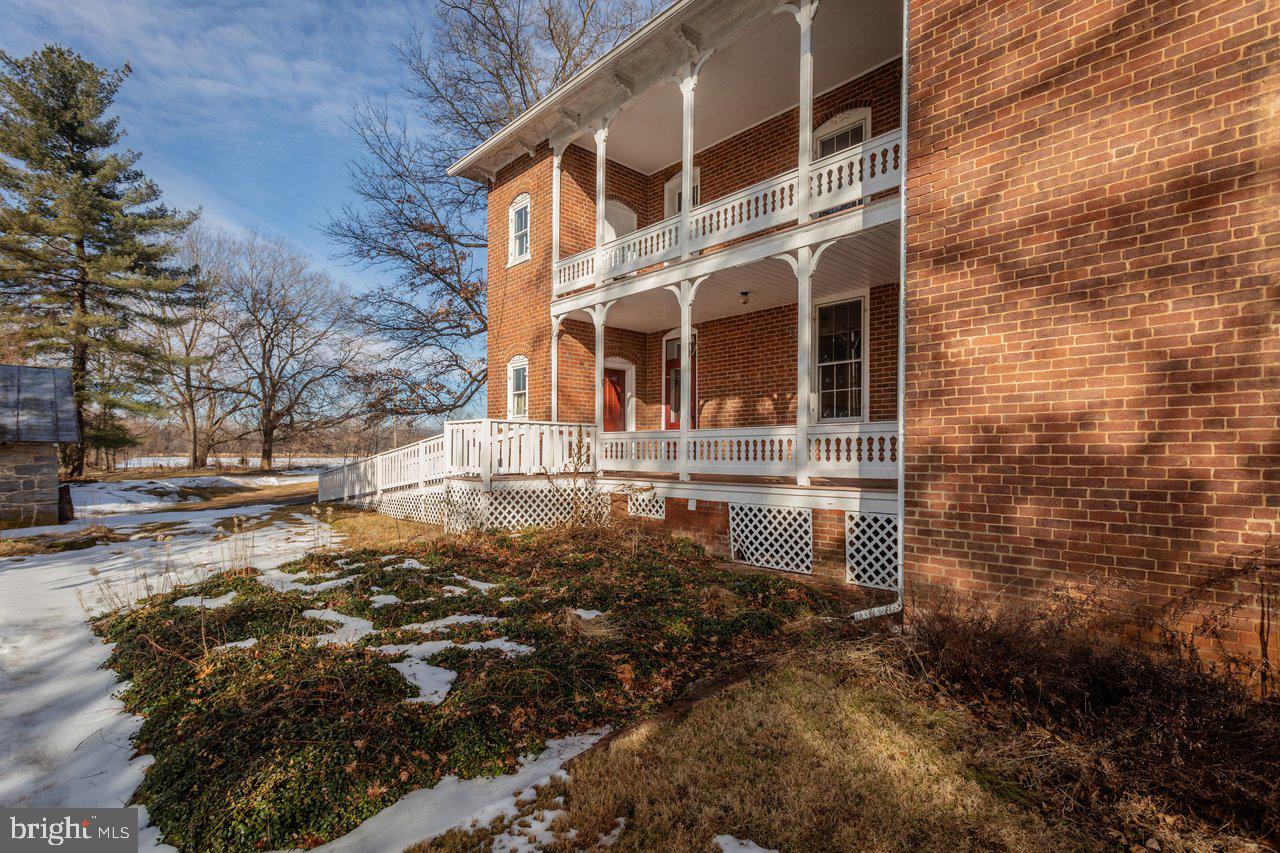 17442 EVERGREEN VALLEY RD, TIMBERVILLE, Virginia 22853, 6 Bedrooms Bedrooms, ,3 BathroomsBathrooms,Residential,For Sale,17442 EVERGREEN VALLEY RD,VARO2002846 MLS # VARO2002846