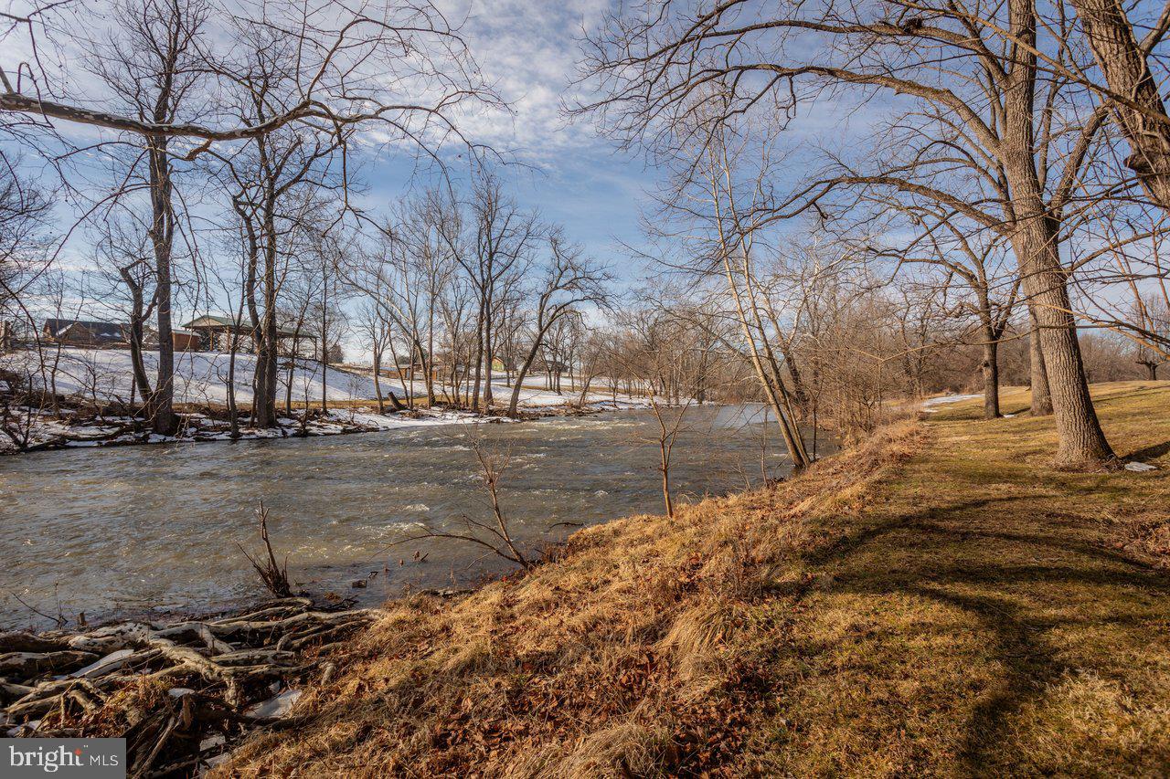 17442 EVERGREEN VALLEY RD, TIMBERVILLE, Virginia 22853, 6 Bedrooms Bedrooms, ,3 BathroomsBathrooms,Residential,For Sale,17442 EVERGREEN VALLEY RD,VARO2002846 MLS # VARO2002846