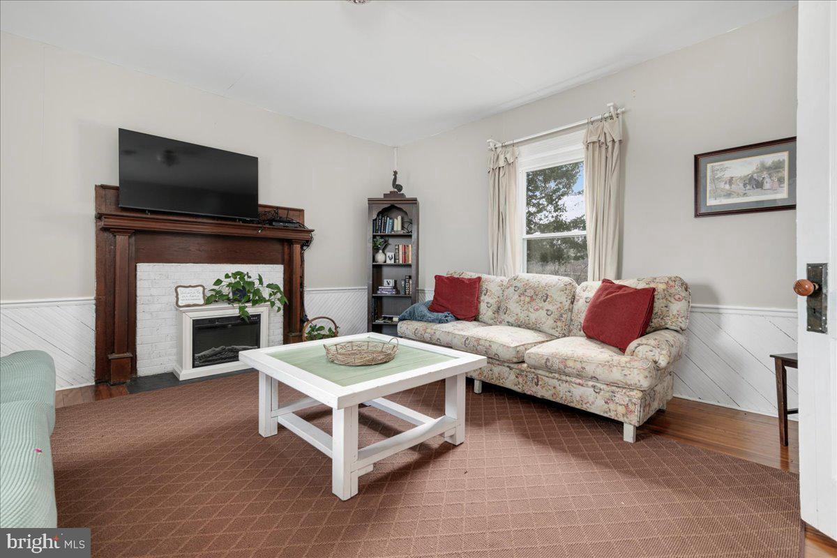 627 HAT CREEK RD, BROOKNEAL, Virginia 24528, 4 Bedrooms Bedrooms, ,2 BathroomsBathrooms,Residential,For Sale,627 HAT CREEK RD,VACP2000120 MLS # VACP2000120