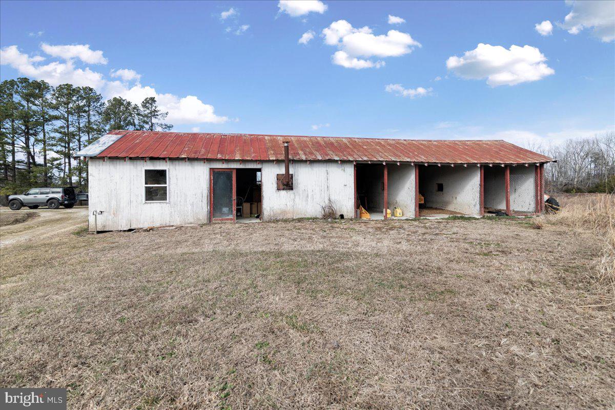 627 HAT CREEK RD, BROOKNEAL, Virginia 24528, 4 Bedrooms Bedrooms, ,2 BathroomsBathrooms,Residential,For Sale,627 HAT CREEK RD,VACP2000120 MLS # VACP2000120