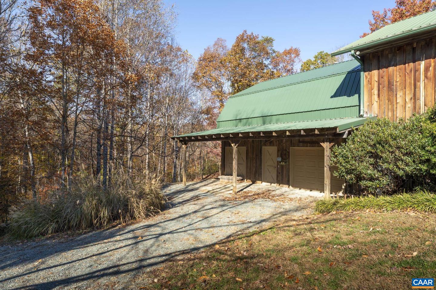 9225 HOWARDSVILLE TPKE, SCHUYLER, Virginia 22969, 3 Bedrooms Bedrooms, ,3 BathroomsBathrooms,Residential,For Sale,9225 HOWARDSVILLE TPKE,673677 MLS # 673677