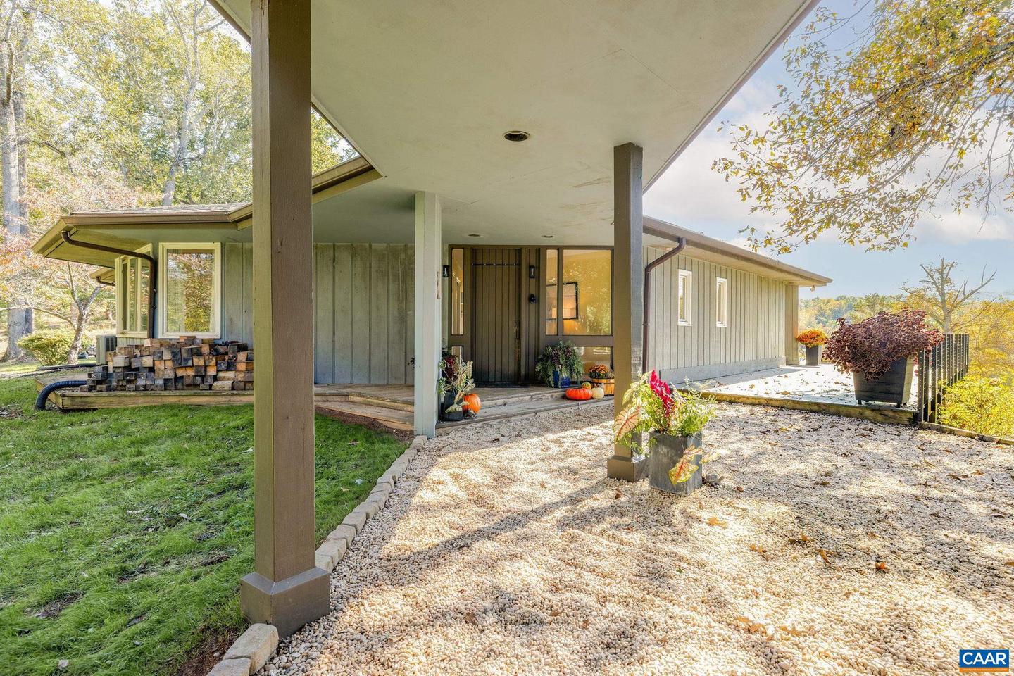 5498 WYANT LN, CHARLOTTESVILLE, Virginia 22903, 4 Bedrooms Bedrooms, ,3 BathroomsBathrooms,Residential,For Sale,5498 WYANT LN,673705 MLS # 673705