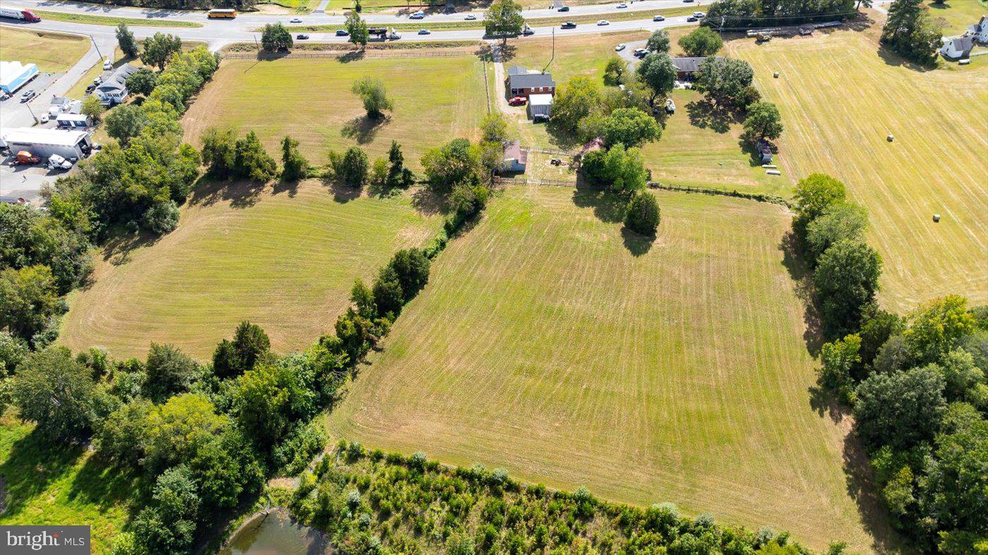 1416 WARRENTON RD, FREDERICKSBURG, Virginia 22406, 3 Bedrooms Bedrooms, ,1 BathroomBathrooms,Residential,For Sale,1416 WARRENTON RD,VAST2045958 MLS # VAST2045958