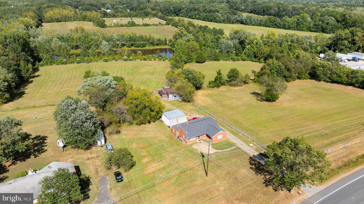 1416 WARRENTON RD, FREDERICKSBURG, Virginia 22406, 3 Bedrooms Bedrooms, ,1 BathroomBathrooms,Residential,For Sale,1416 WARRENTON RD,VAST2045958 MLS # VAST2045958