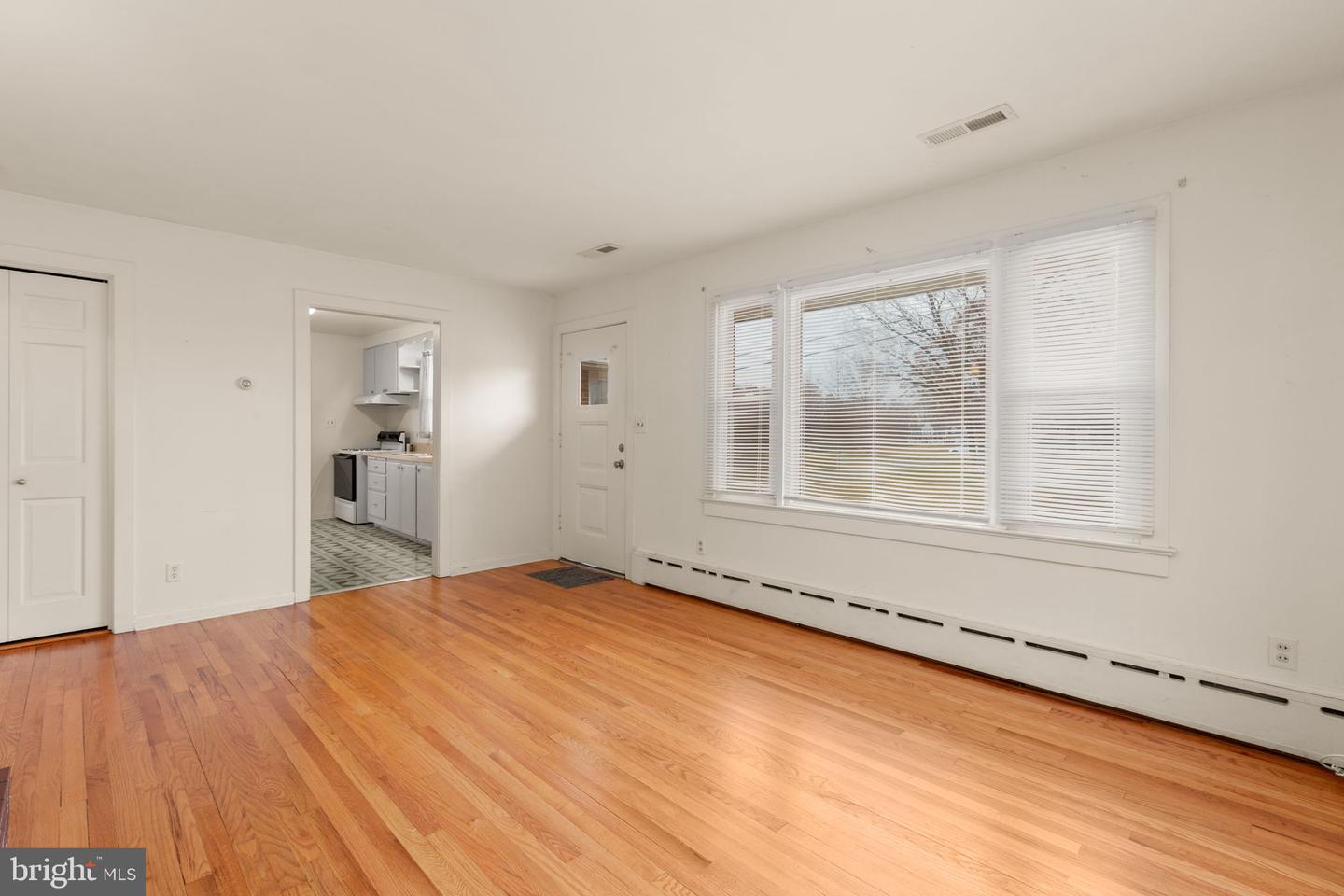 1416 WARRENTON RD, FREDERICKSBURG, Virginia 22406, 3 Bedrooms Bedrooms, ,1 BathroomBathrooms,Residential,For Sale,1416 WARRENTON RD,VAST2045958 MLS # VAST2045958