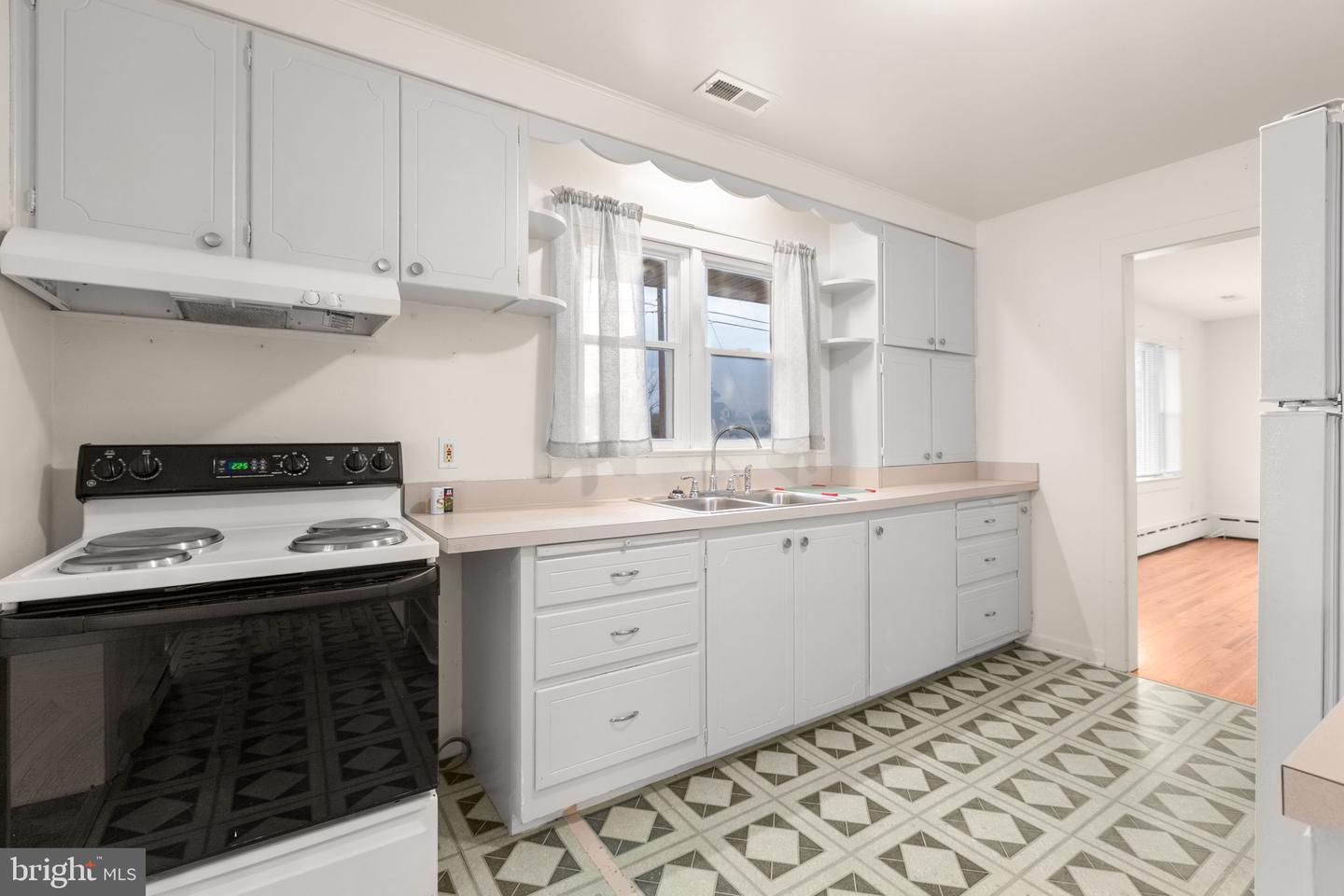 1416 WARRENTON RD, FREDERICKSBURG, Virginia 22406, 3 Bedrooms Bedrooms, ,1 BathroomBathrooms,Residential,For Sale,1416 WARRENTON RD,VAST2045958 MLS # VAST2045958