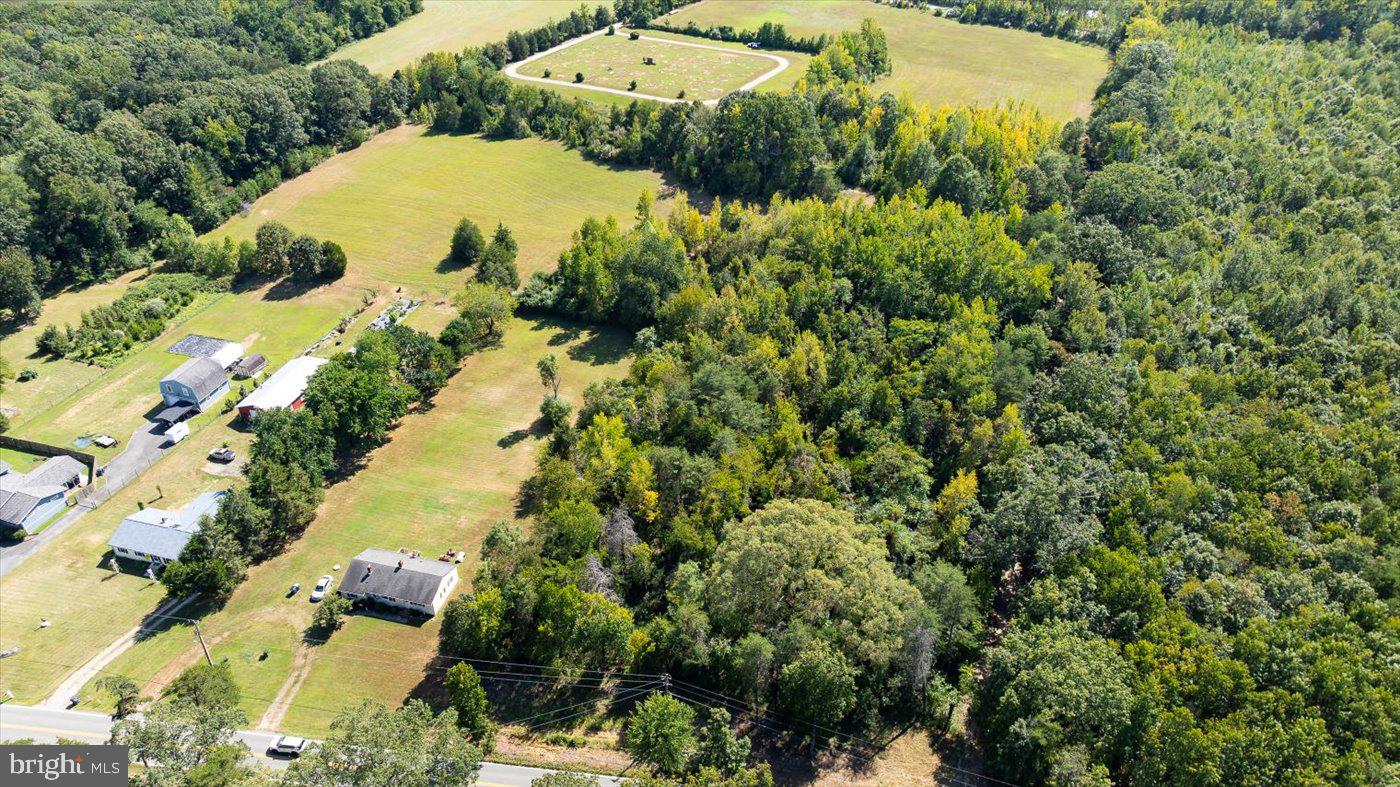 1416 WARRENTON RD, FREDERICKSBURG, Virginia 22406, 3 Bedrooms Bedrooms, ,1 BathroomBathrooms,Residential,For Sale,1416 WARRENTON RD,VAST2045958 MLS # VAST2045958