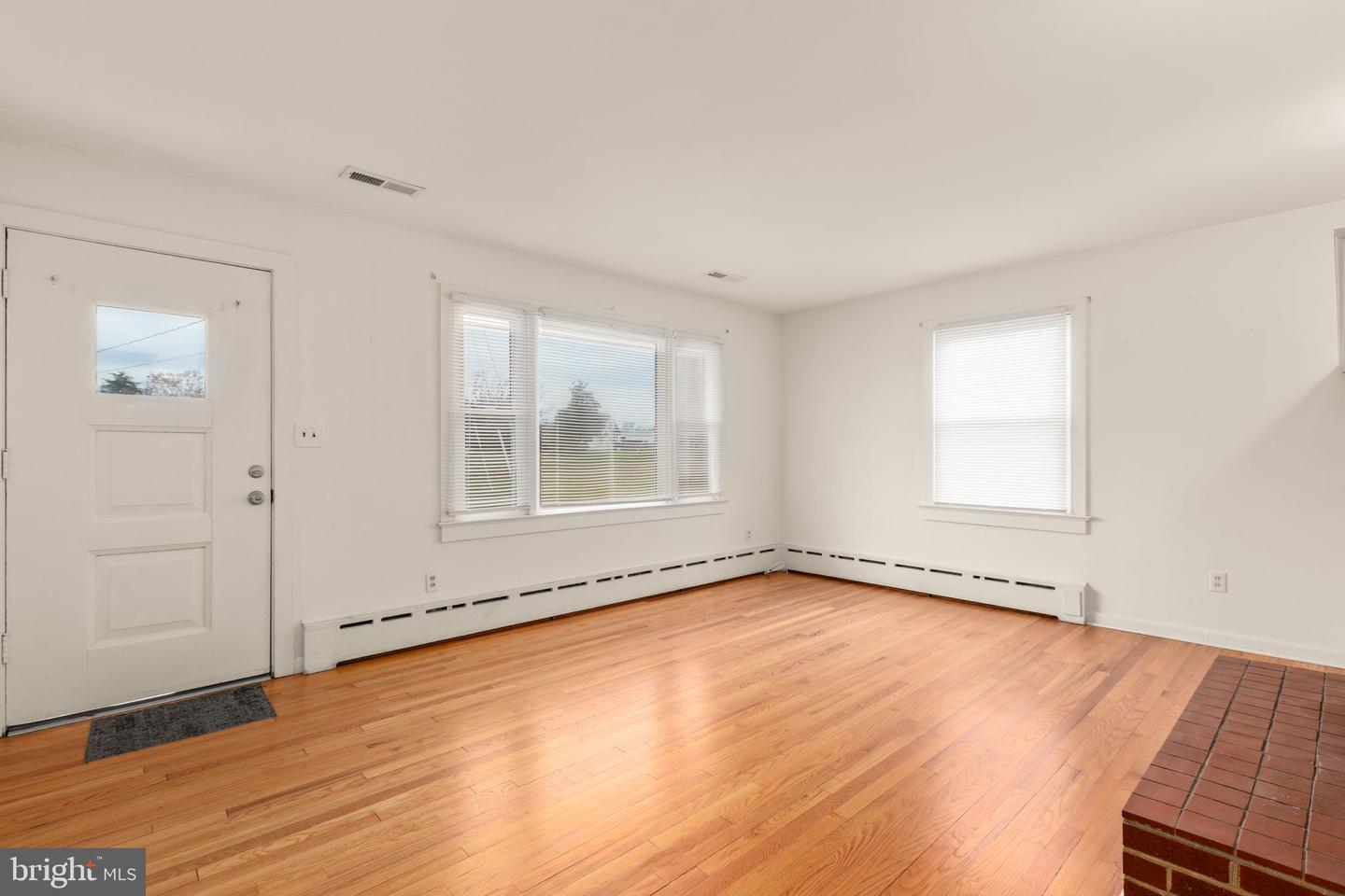 1416 WARRENTON RD, FREDERICKSBURG, Virginia 22406, 3 Bedrooms Bedrooms, ,1 BathroomBathrooms,Farm,For Sale,1416 WARRENTON RD,VAST2045968 MLS # VAST2045968