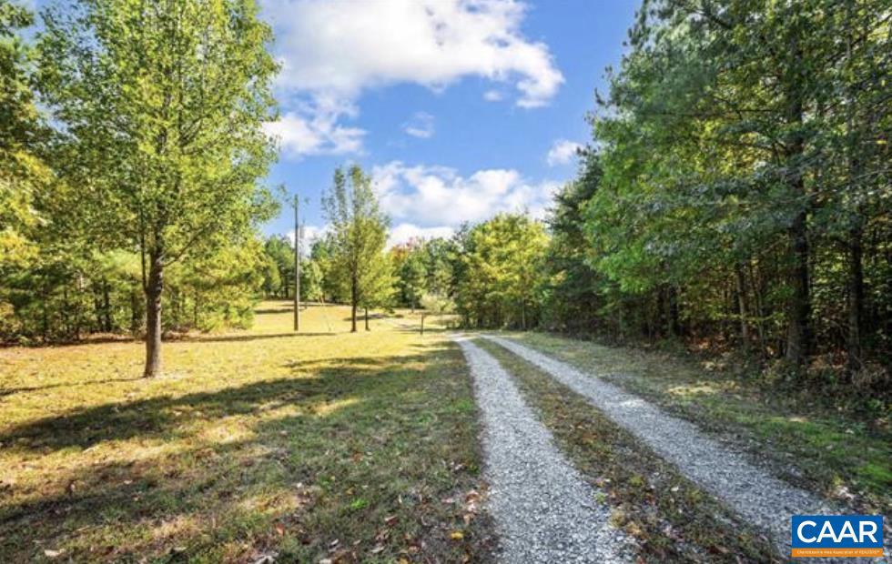 10239 HOWARDSVILLE RD, HOWARDSVILLE, Virginia 24562, 2 Bedrooms Bedrooms, ,1 BathroomBathrooms,Residential,For Sale,10239 HOWARDSVILLE RD,673720 MLS # 673720 10239 HOWARDSVILLE RD, HOWARDSVILLE, Virginia 24562, 2 Bedrooms Bedrooms, ,1 BathroomBathrooms,Residential,For Sale,10239 HOWARDSVILLE RD,673720 MLS # 673720