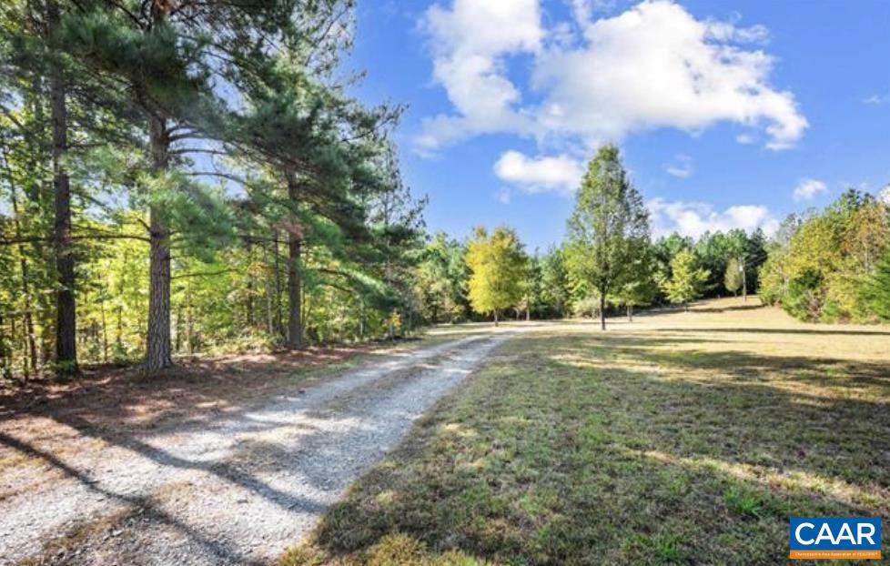 10239 HOWARDSVILLE RD, HOWARDSVILLE, Virginia 24562, 2 Bedrooms Bedrooms, ,1 BathroomBathrooms,Residential,For Sale,10239 HOWARDSVILLE RD,673720 MLS # 673720 10239 HOWARDSVILLE RD, HOWARDSVILLE, Virginia 24562, 2 Bedrooms Bedrooms, ,1 BathroomBathrooms,Residential,For Sale,10239 HOWARDSVILLE RD,673720 MLS # 673720