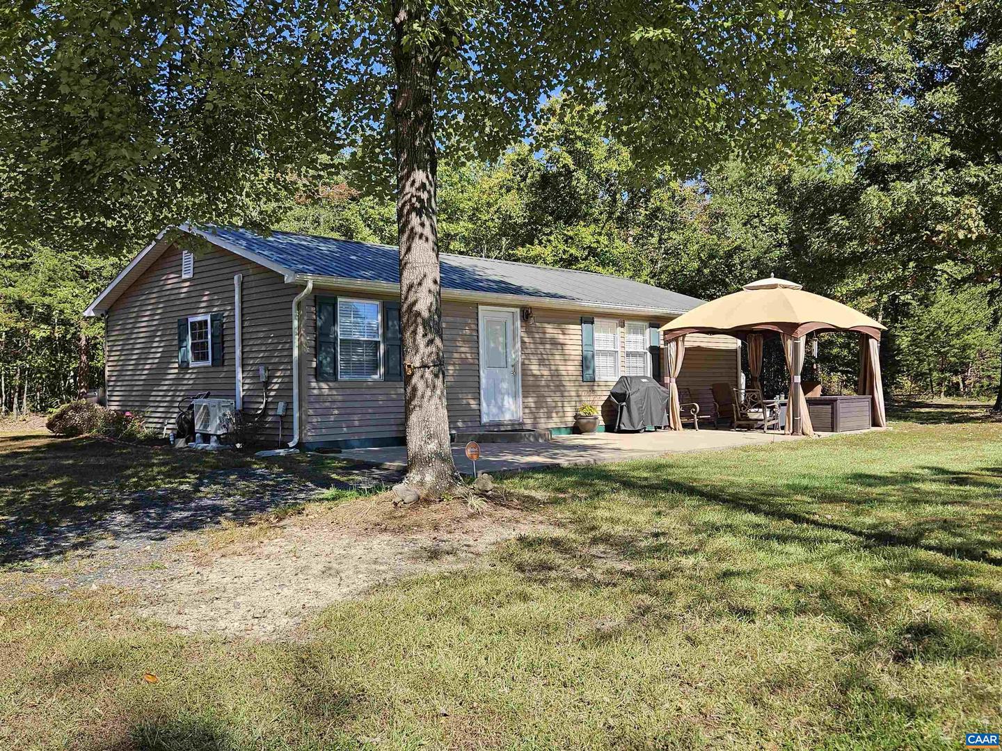 10239 HOWARDSVILLE RD, HOWARDSVILLE, Virginia 24562, 2 Bedrooms Bedrooms, ,1 BathroomBathrooms,Residential,For Sale,10239 HOWARDSVILLE RD,673720 MLS # 673720 10239 HOWARDSVILLE RD, HOWARDSVILLE, Virginia 24562, 2 Bedrooms Bedrooms, ,1 BathroomBathrooms,Residential,For Sale,10239 HOWARDSVILLE RD,673720 MLS # 673720