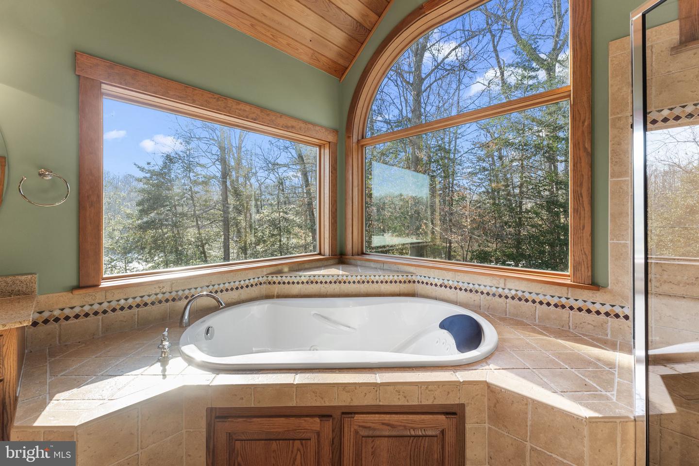 3535 MEADOW RD, SANDSTON, Virginia 23150, 5 Bedrooms Bedrooms, ,4 BathroomsBathrooms,Residential,For Sale,3535 MEADOW RD,VAHN2001160 MLS # VAHN2001160