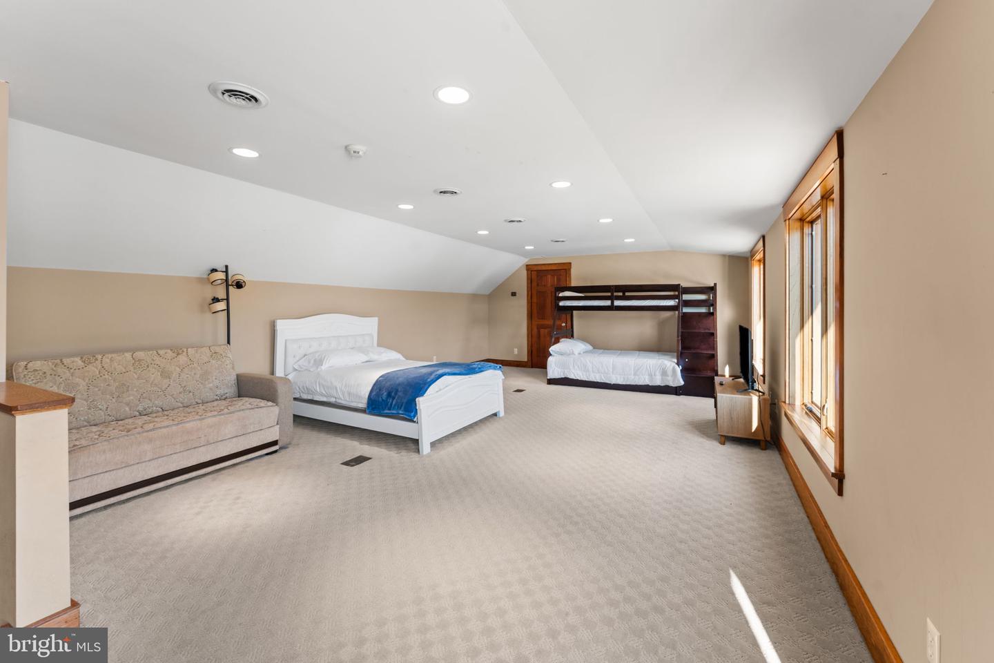 3535 MEADOW RD, SANDSTON, Virginia 23150, 5 Bedrooms Bedrooms, ,4 BathroomsBathrooms,Residential,For Sale,3535 MEADOW RD,VAHN2001160 MLS # VAHN2001160