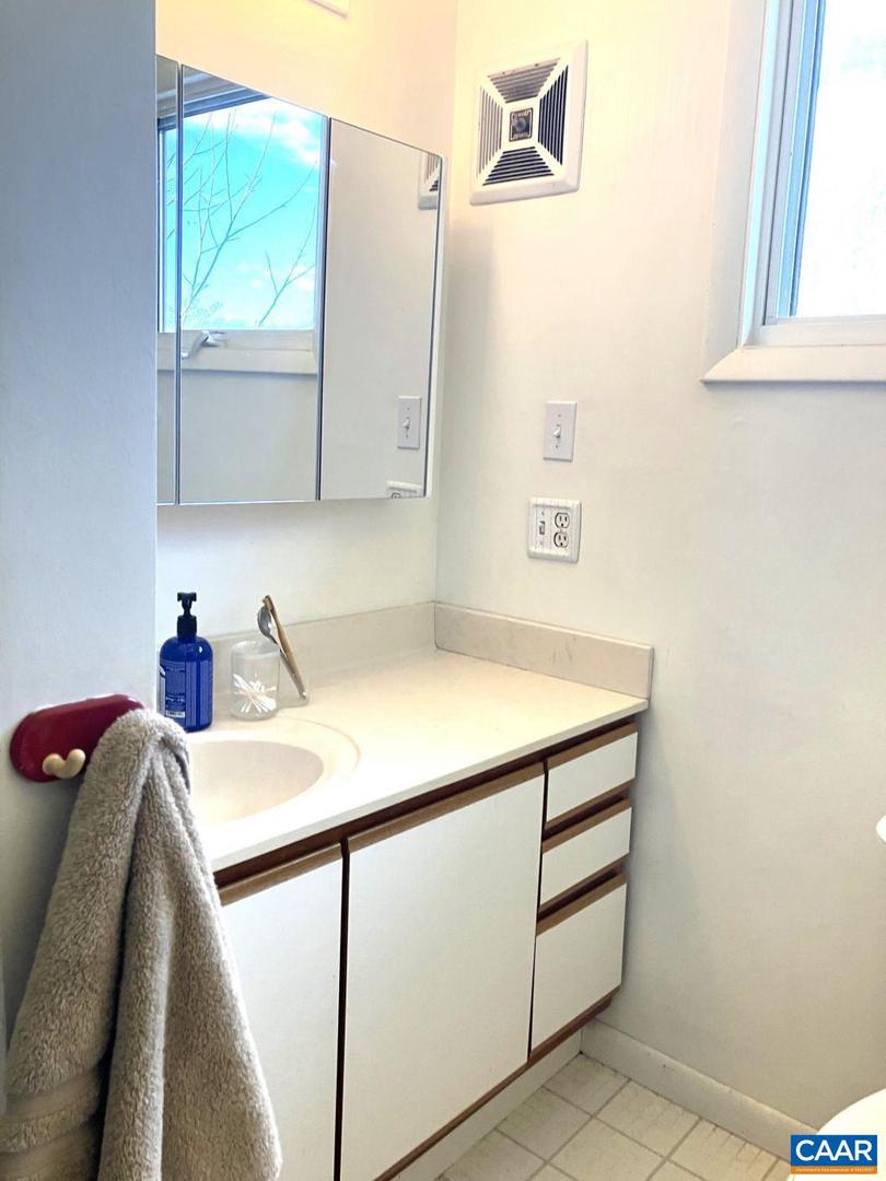 877 HOLLAND CREEK RD, LOUISA, Virginia 23093, 3 Bedrooms Bedrooms, ,3 BathroomsBathrooms,Residential,For Sale,877 HOLLAND CREEK RD,674091 MLS # 674091